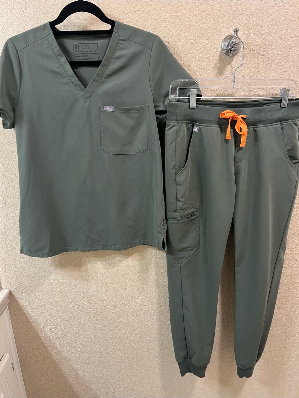 Figs Women’s Olive Green Scrub Set with Orange Drawstring